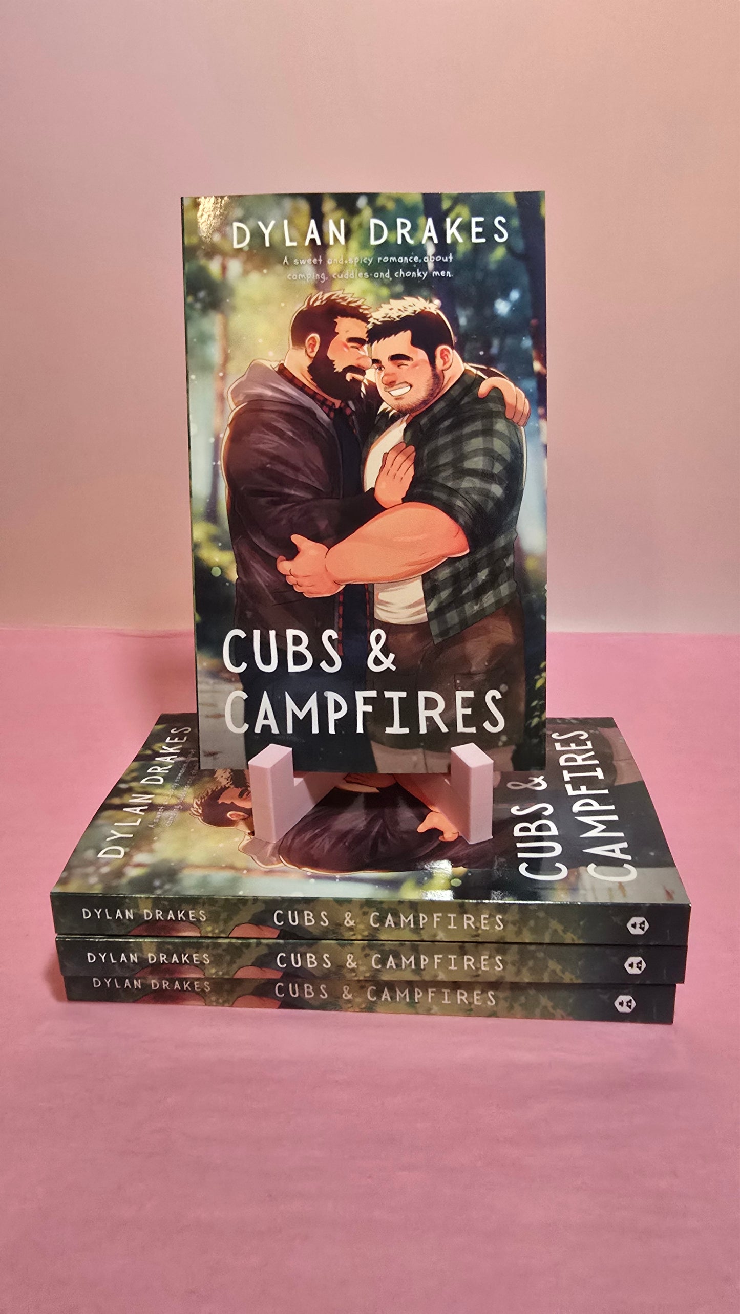 Cubs and Campfires by Dylan Drakes (Sweet & Stocky book 1)